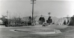 The original 1920s Newhall roundabout in front of William S. Hart's property.