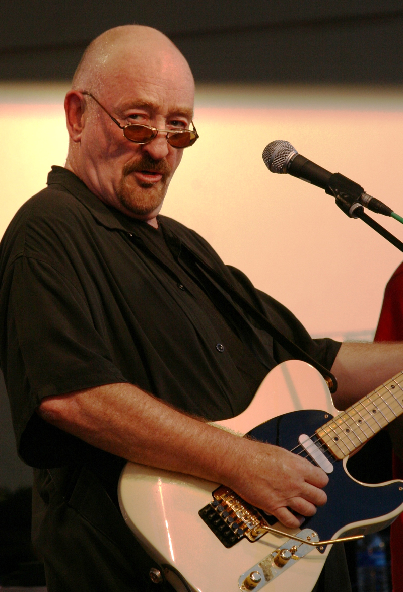 SCV Entertainment Beat Dave Mason, Sara Niemietz 0911