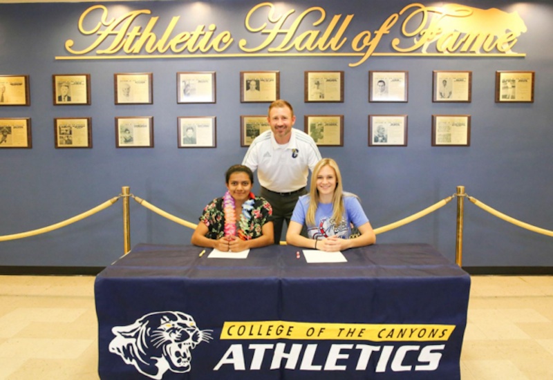 cocsoccer020816_signees