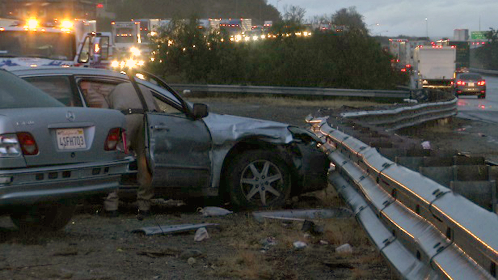 Three Cars Crash on SB I5 Near Lyons Ave. Exit 05142015