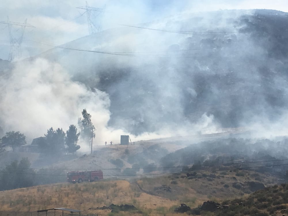 StoneFire in Agua Dulce Now Estimated Between 9001,000