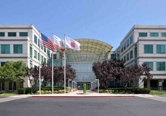 Apple headquarters at Infinite Loop in Cupertino, California, USA. | Photo: Joe Ravi/WMC CC-BY-SA 3.0.