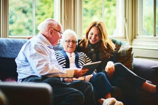 family-visiting-their-loved-one