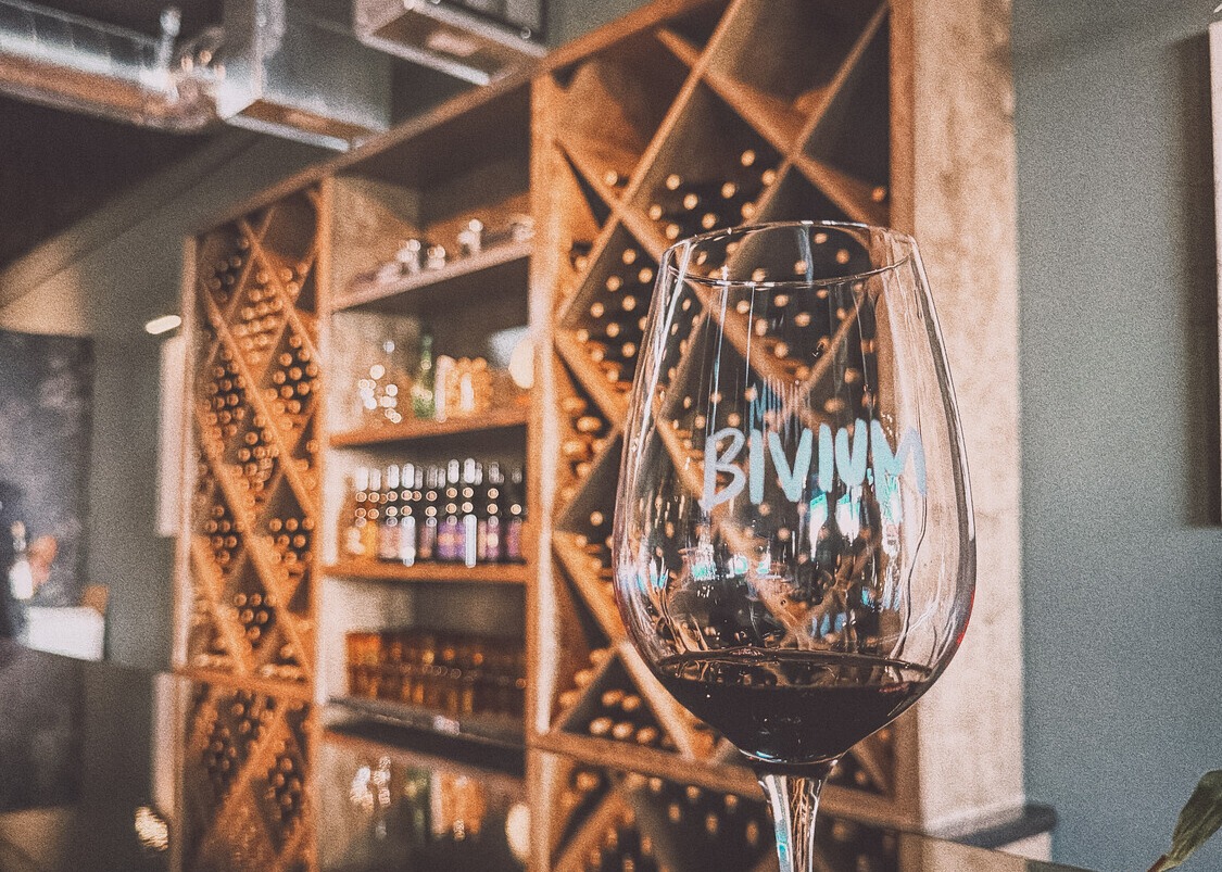 Bivium Wine cropped